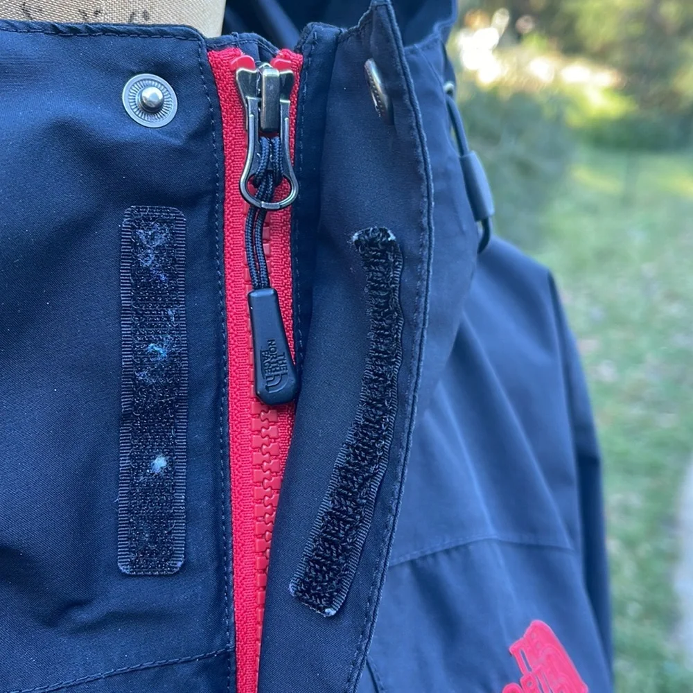 The North Face DryVent All Weather Jacket EUC Sz Small
